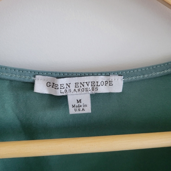 Green Envelope Tshirt Size Medium - Picture 4 of 6